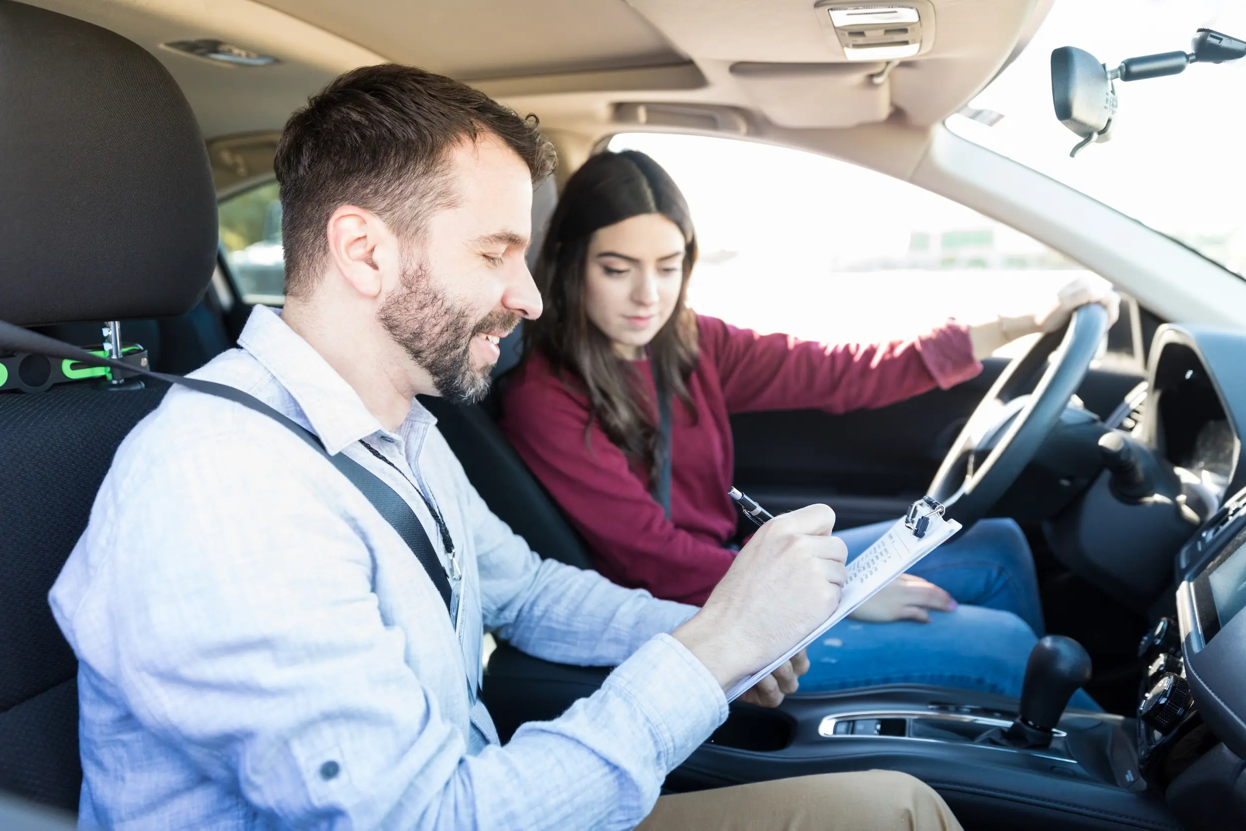 Profesor Autoescuela Raul- Permiso de Conducir Coche en Alzira